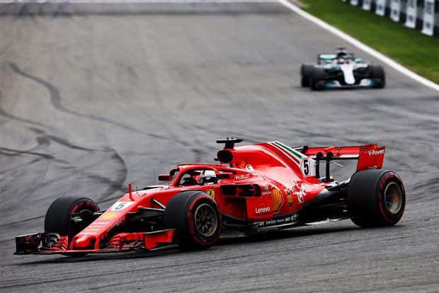 Sebastian Vettel Juara...