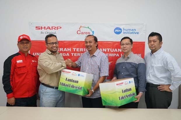 Sharp Indonesia Salurkan...