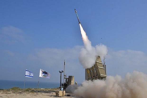 Israel Bikin Rudal yang...