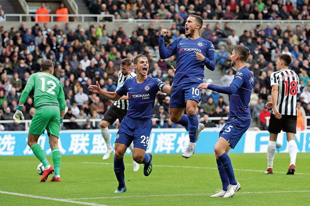 Diasuh Maurizio Sarri,...