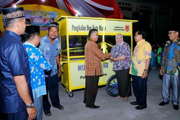 Sisihkan Gaji Setahun,...