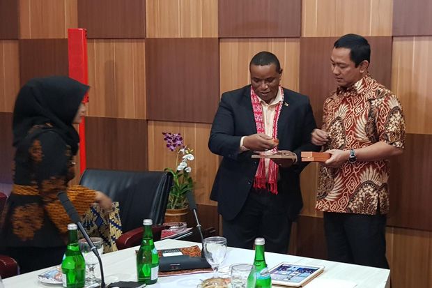 Suriname Ingin Duplikasi...