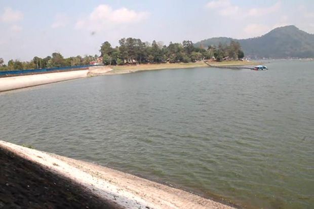 Kemarau, Air Waduk Darma...