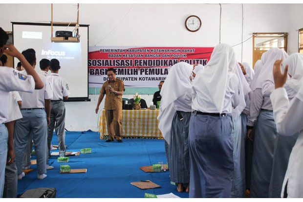 Kesbangpol Kobar Gelar...