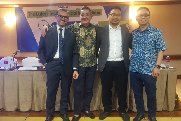 SITI B&T Perkenalkan...