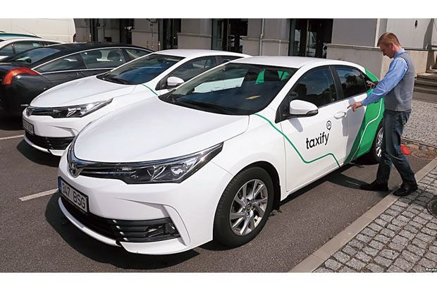 Masuk Australia, Taxify...