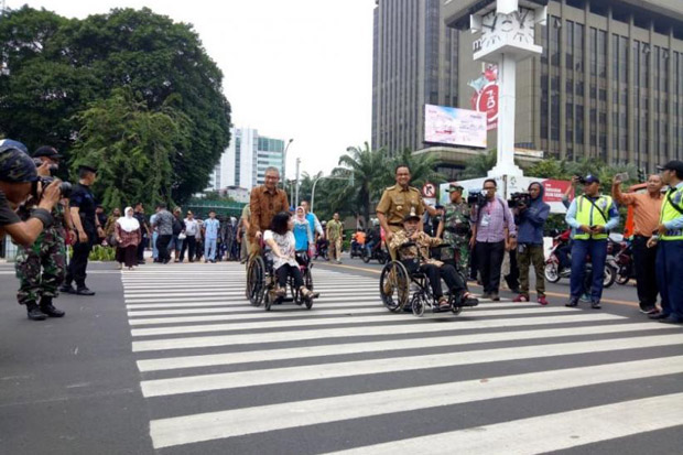 Resmikan Pelican Crossing...