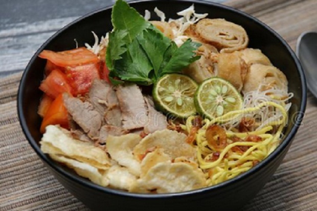 Nikmatnya Soto Mi dengan...