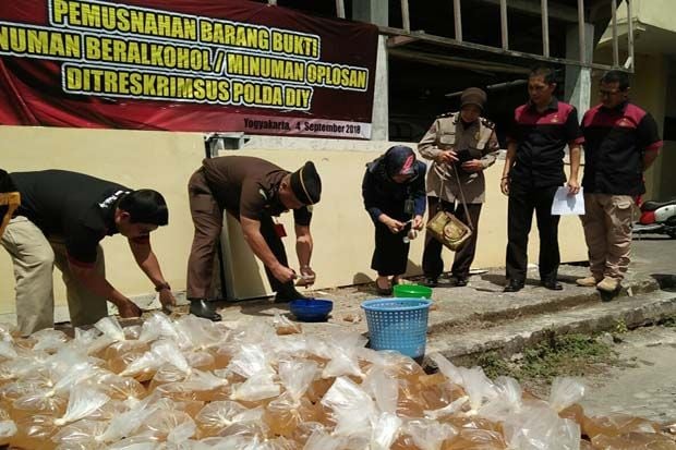 Ribuan Paket Miras Oplosan...