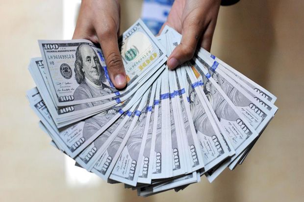Dolar AS Terus Terbang,...