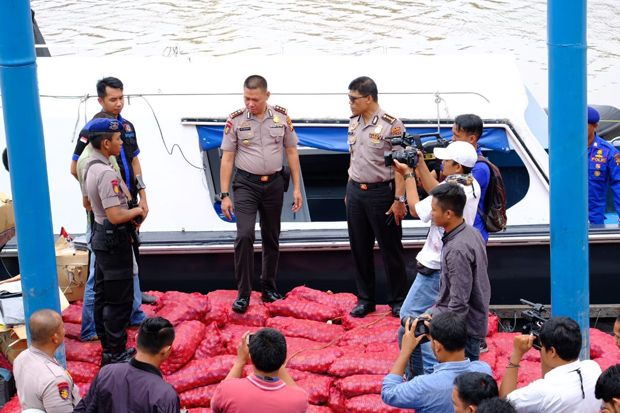 9 Ton Bawang Merah Ilegal...