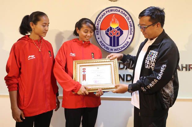 Si Kembar Sepak Takraw...