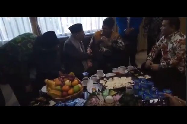 Ketika Maruf Amin Tuntun...