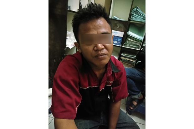 Sedang Mengajar, Guru...