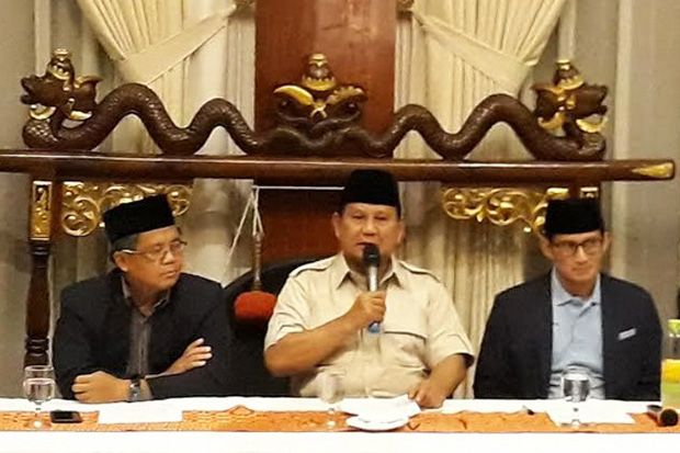 Sindir Timses Jokowi,...