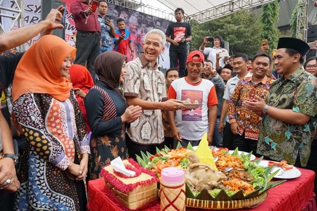 Syukuran Ganjar-Yasin,...