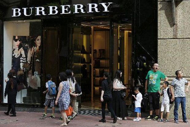 Burberry Berhenti Pakai...