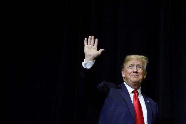 Trump Stop Bantuan Rp370...