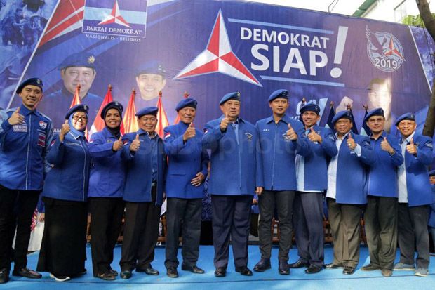 Abu-abu, Demokrat Dinilai...