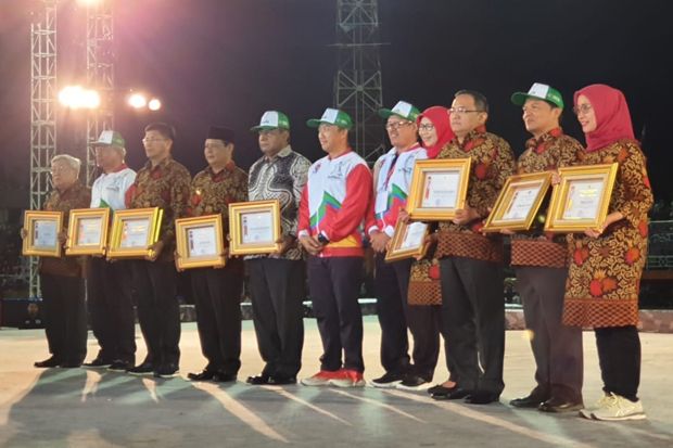 Ketum Fatayat Raih Penghargaan...