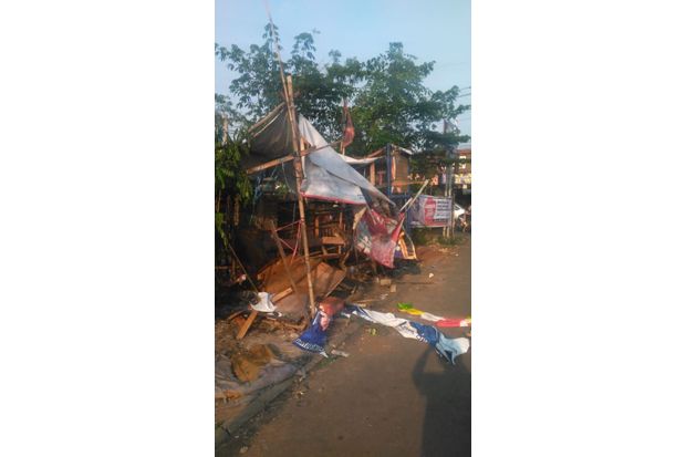 Bubar Rayakan Milad,...