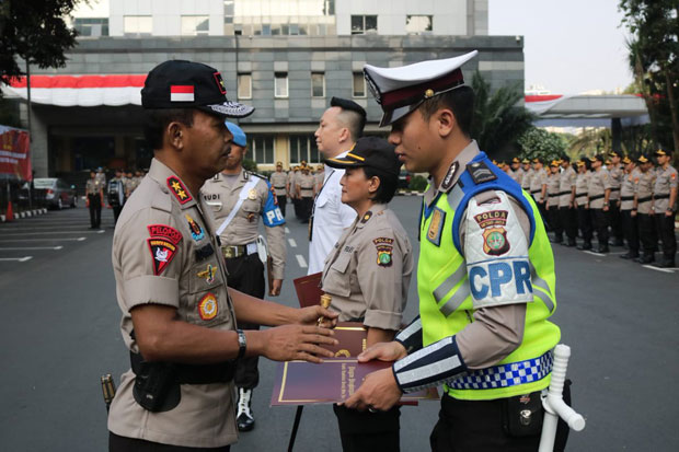 Tangkap Polisi Gadungan,...