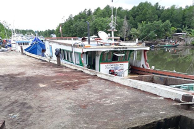 Kapal Motor KM Mitra...