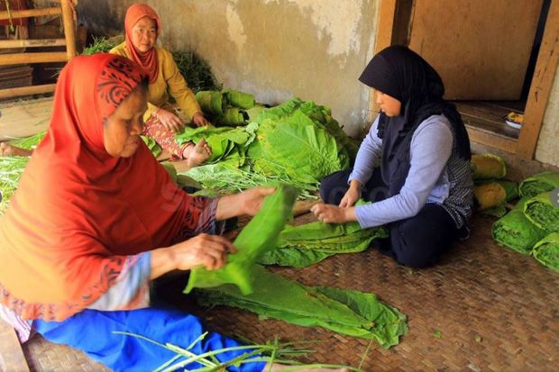 Komunitas Kretek Soroti...