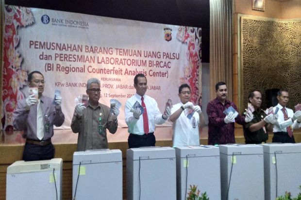 14.294 Lembar Uang Palsu...