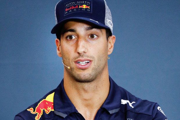 Pembalap Ricciardo Bertekad...