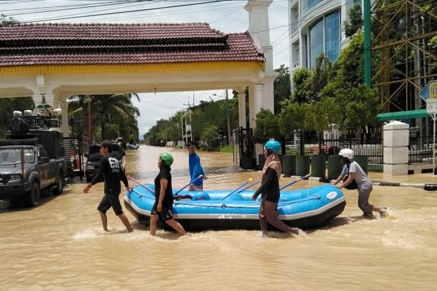 Kota Medan Dikepung...