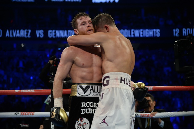 Canelo Terbuka untuk...