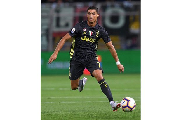 Cristiano Ronaldo Lakukan...