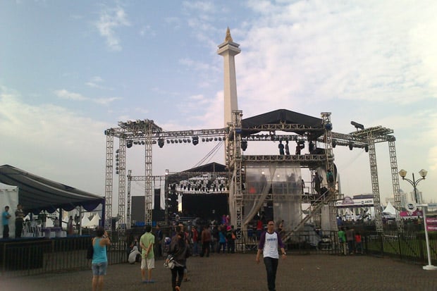 Panggung Senja Monas...