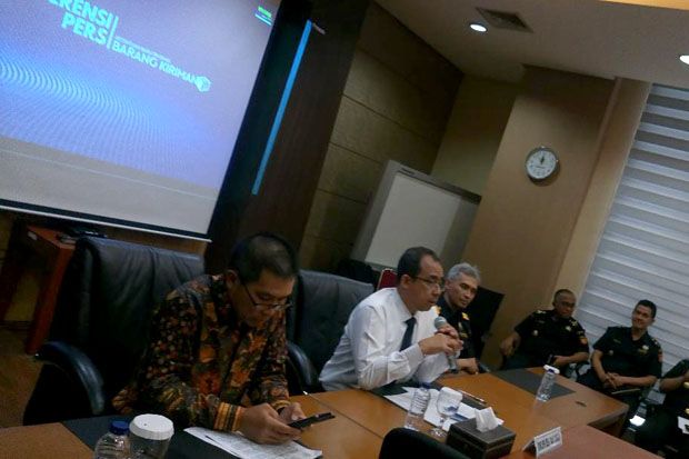 Lindungi Industri Kecil,...