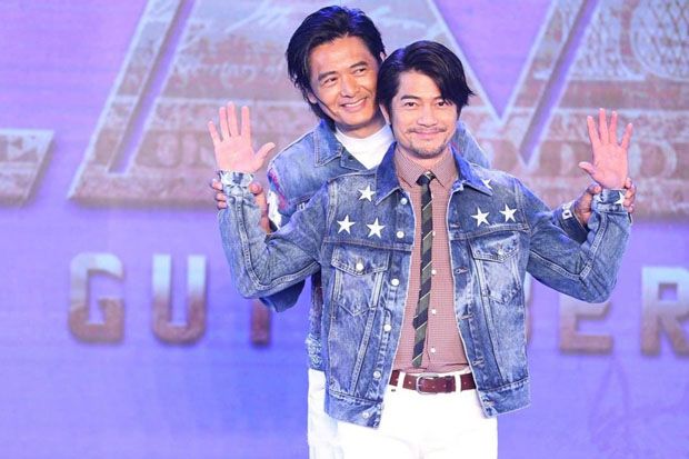 Cekik Leher Aaron Kwok,...
