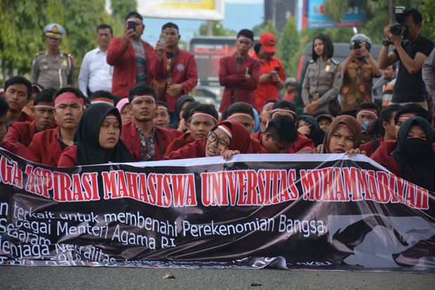 Rupiah Anjlok, Mahasiswa...