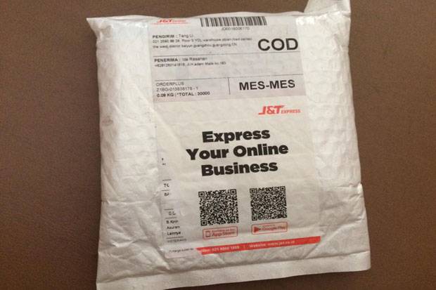 Dapat Paket Misterius,...