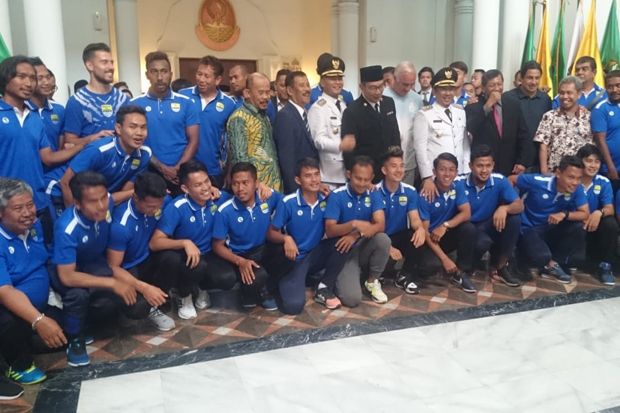 Ridwan Kamil Kontak...
