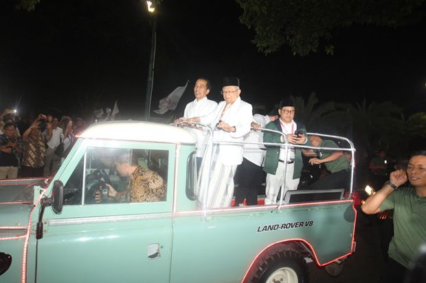 Naik Land Rover, Jokowi-Ma’ruf...