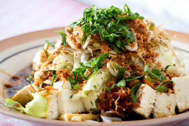 Kupat Tahu Bumbu Kacang...