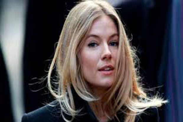 Totalitas Sienna Miller...