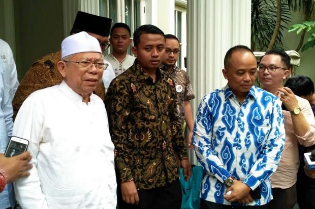 Cawapres KH Maruf Amin...