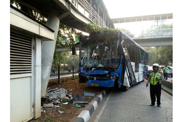 Hantam Tiang JPO di...