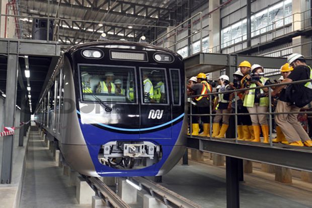 Warga Jakarta Diimbau...