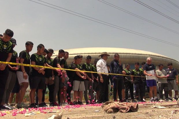 Pemain Persib Doa Bersama...