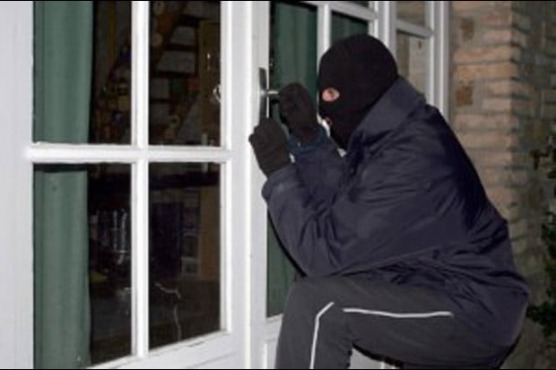 2 Pencuri Gasak Motor...