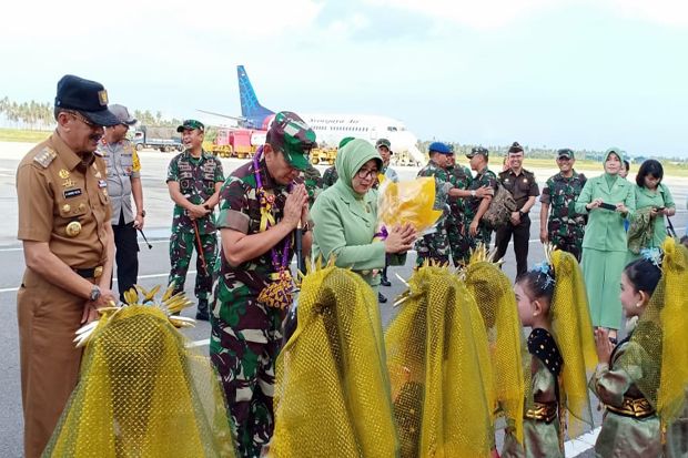 Pangdam I/BB Kunjungi...