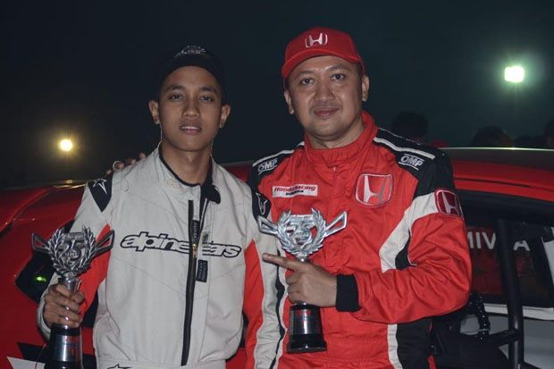 Alvin Bahar dan Putra...
