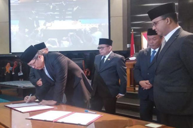 P-APBD DKI 2018 Disahkan...